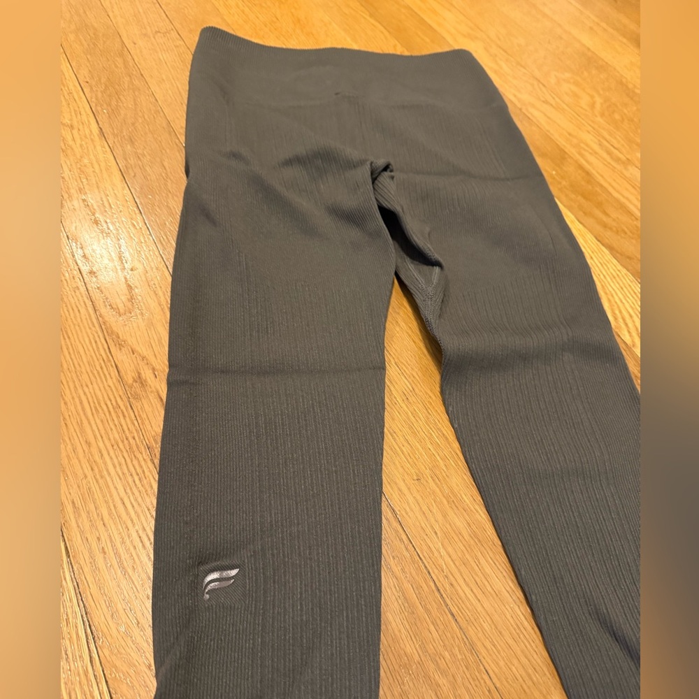Fabletics Seamless Ribbed Legging - image 2